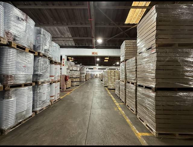 2,800M² WAREHOUSE TO LET IN BELLVILLE SOUTH